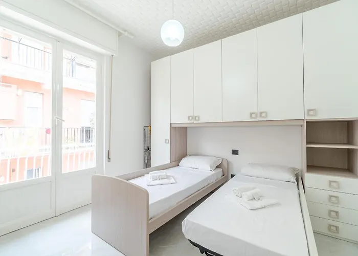 Ligurian Vacation! Functional Flat